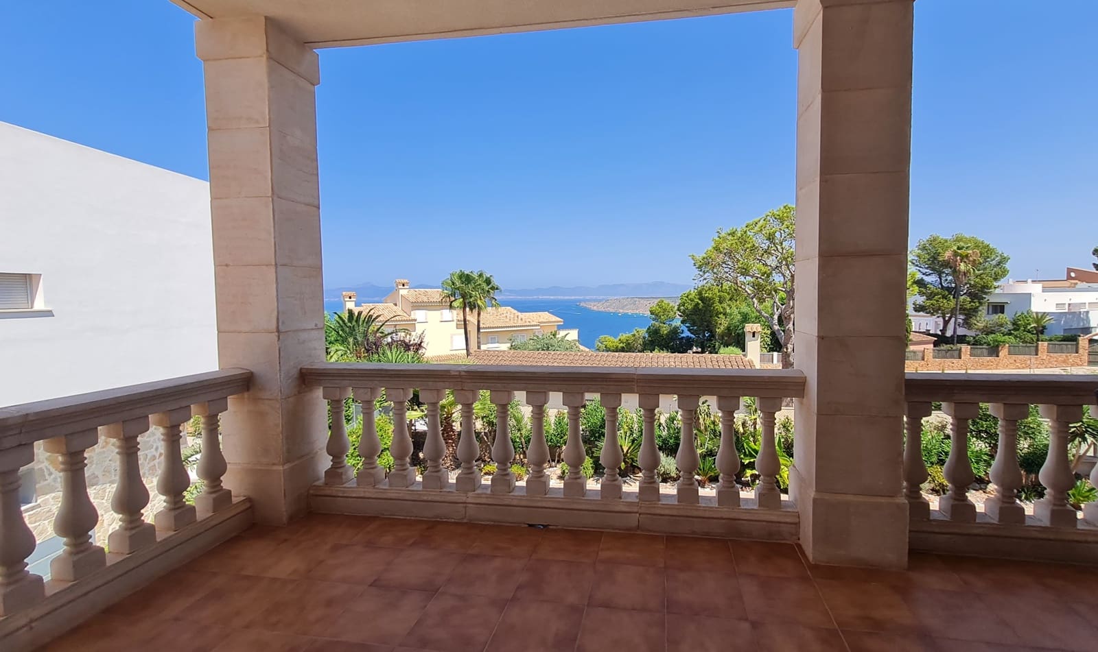 3 soveværelse Villa til salg i Badia Gran med swimmingpool garage - € 1.390.000 (Ref: 9133737)