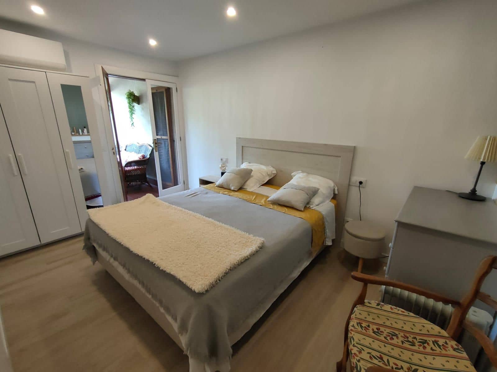 1 soverom Leilighet til leie i Sant Elm med svømmebasseng garasje - € 1 700 (Ref: 9133738)