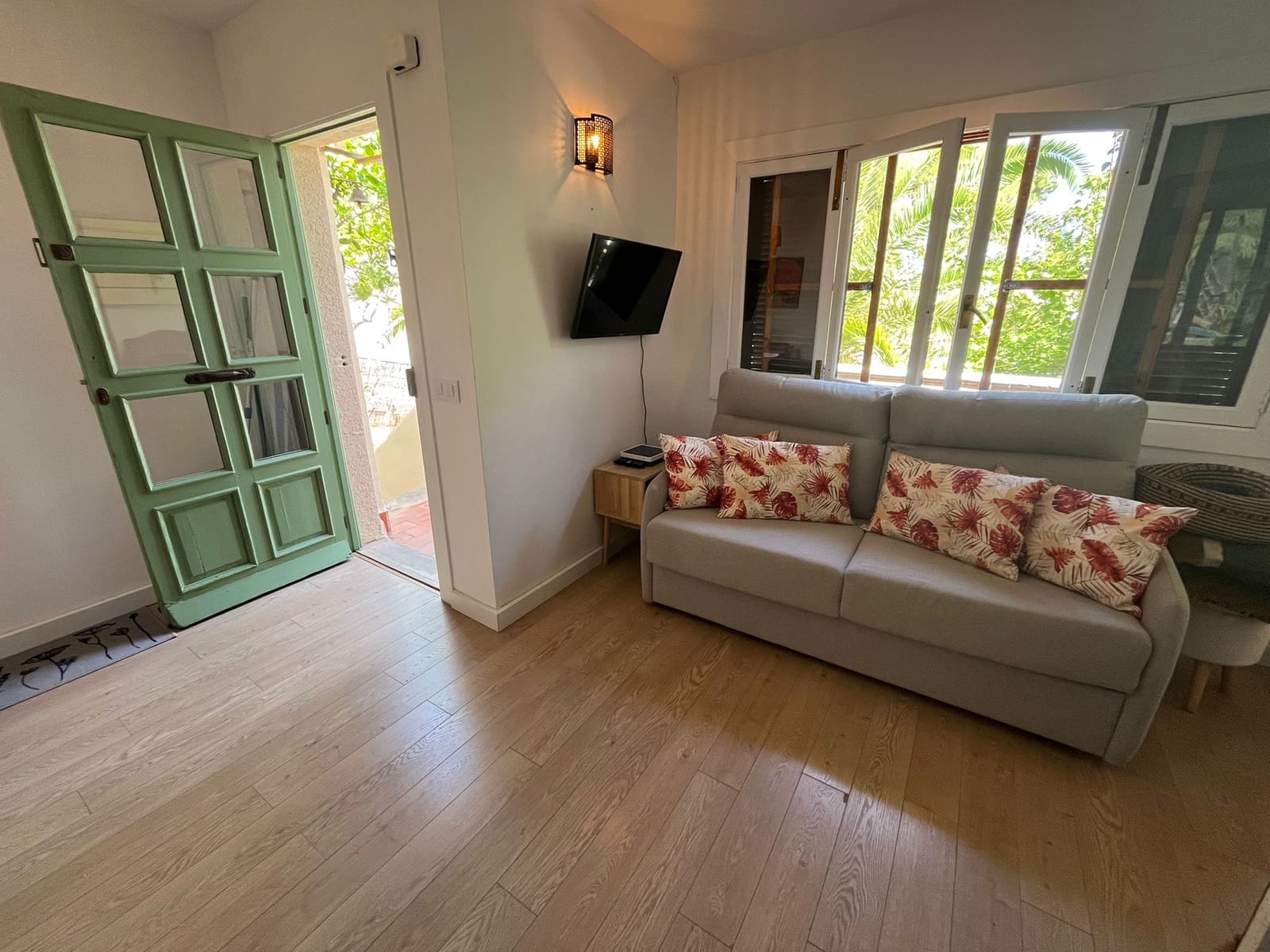 1 soverom Leilighet til leie i Sant Elm med svømmebasseng garasje - € 1 700 (Ref: 9133738)