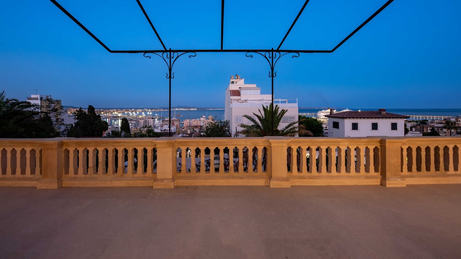 5 makuuhuone Huvila myytävänä paikassa Palma de Mallorca mukana uima-altaan 
autotalli - 10 000 000 € (Ref: 9138759)