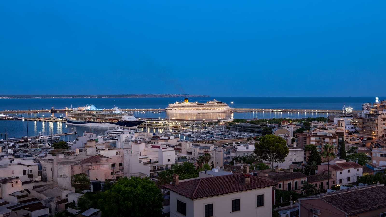 5 makuuhuone Huvila myytävänä paikassa Palma de Mallorca mukana uima-altaan 
autotalli - 10 000 000 € (Ref: 9138759)