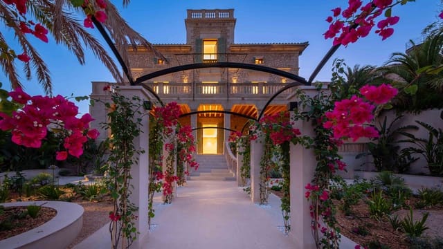 5 sypialnia Willa na sprzedaż w El Terreno, Palma de Mallorca z basenem garażem - 10 000 000 € (Ref: 9138759)