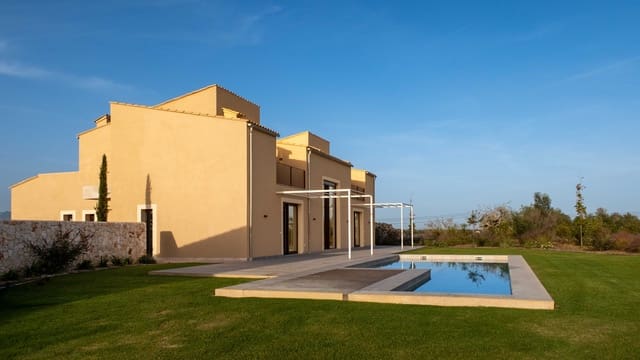 5 bedroom Finca/Country House for sale in Sencelles with pool garage - € 3,500,000 (Ref: 9138760)