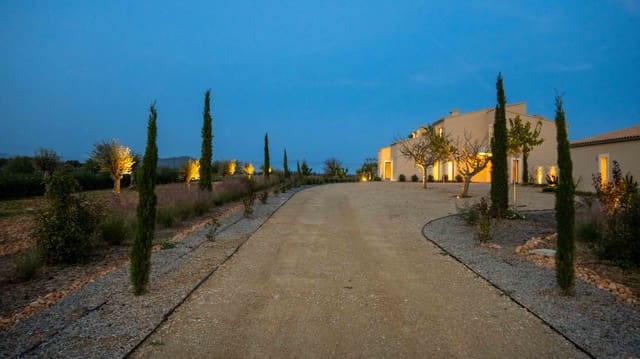 5 bedroom Finca/Country House for sale in Sencelles with pool garage - € 3,500,000 (Ref: 9138760)