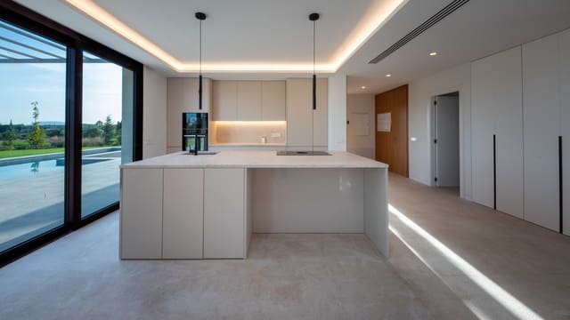 5 bedroom Finca/Country House for sale in Sencelles with pool garage - € 3,500,000 (Ref: 9138760)