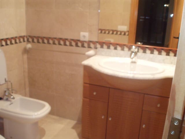 3 bedroom Apartment for rent in Es Molinar / El Molinar, Palma de Mallorca with garage - € 1,800 (Ref: 9144634)