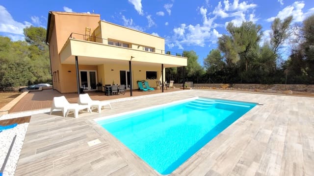 4 soveværelse Finca/Landehus til leje i Sineu med swimmingpool garage - € 3.500 (Ref: 9146492)