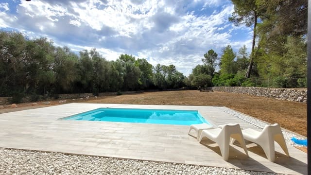 4 soveværelse Finca/Landehus til leje i Sineu med swimmingpool garage - € 3.500 (Ref: 9146492)