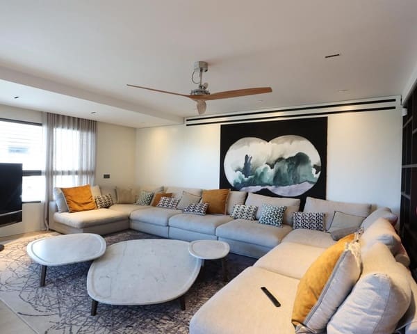 3 soveværelse Lejlighed til leje i Plaça dels Patins, Palma de Mallorca - € 4.500 (Ref: 9146494)