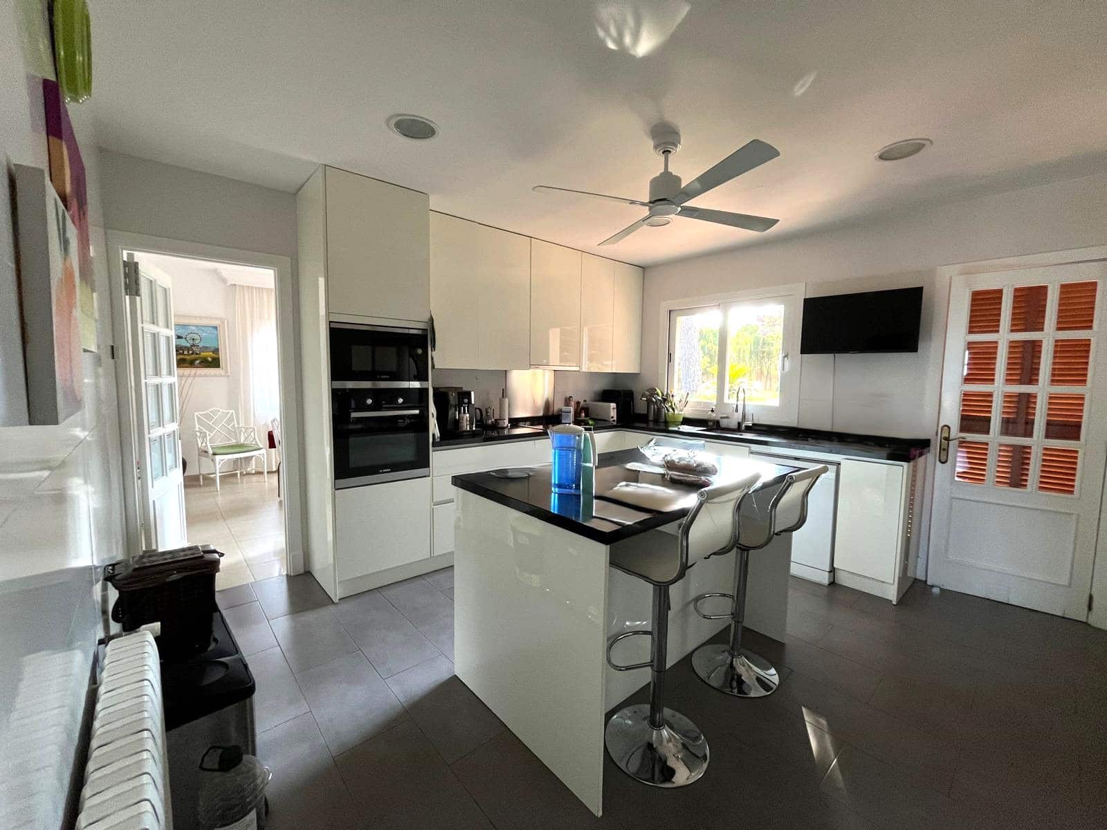 4 soveværelse Villa til leje i Costa d'en Blanes med swimmingpool garage - € 18.000 (Ref: 9146495)