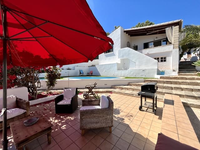 3 soverom Villa til salgs i Costa de la Calma, Calvià med svømmebasseng garasje - € 1 400 000 (Ref: 9148547)