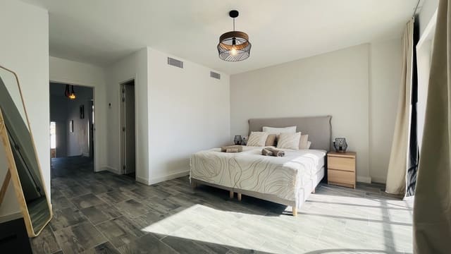 2 bedroom Apartment for rent in El Terreno, Palma de Mallorca with garage - € 3,200 (Ref: 9151117)