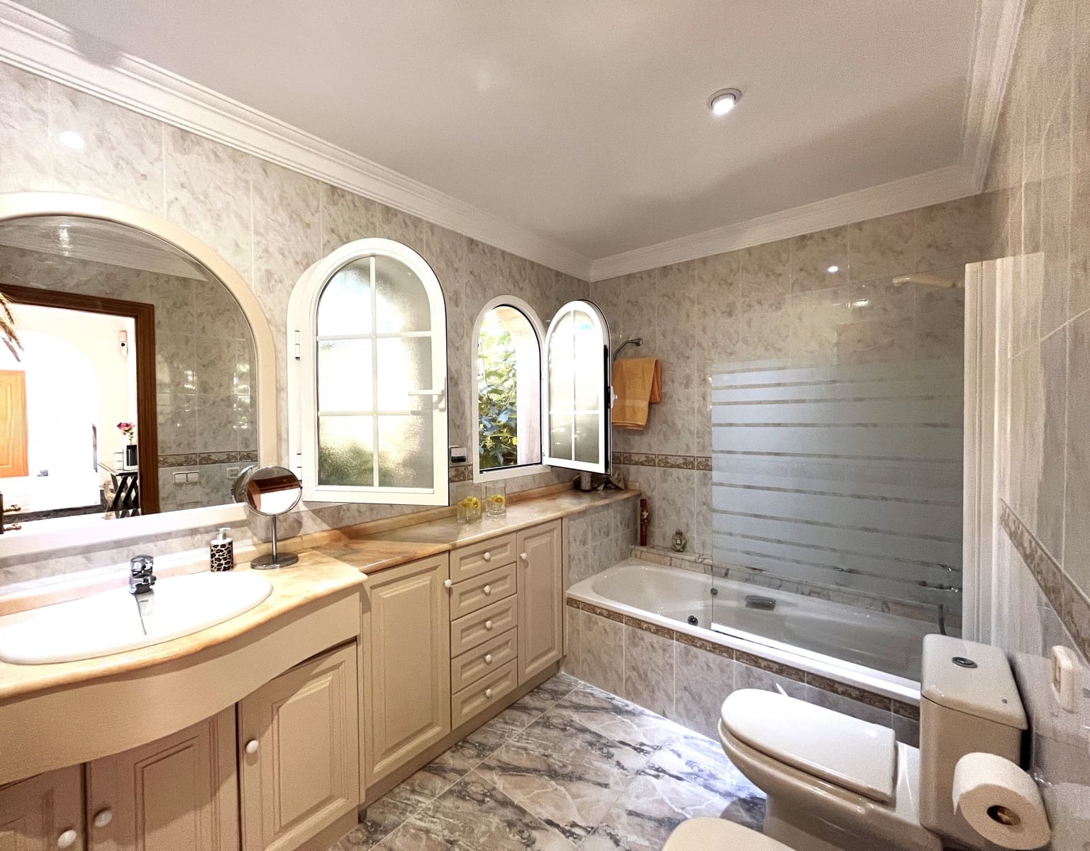 3 soveværelse Villa til salg i Badia Blava med swimmingpool garage - € 999.000 (Ref: 9161838)