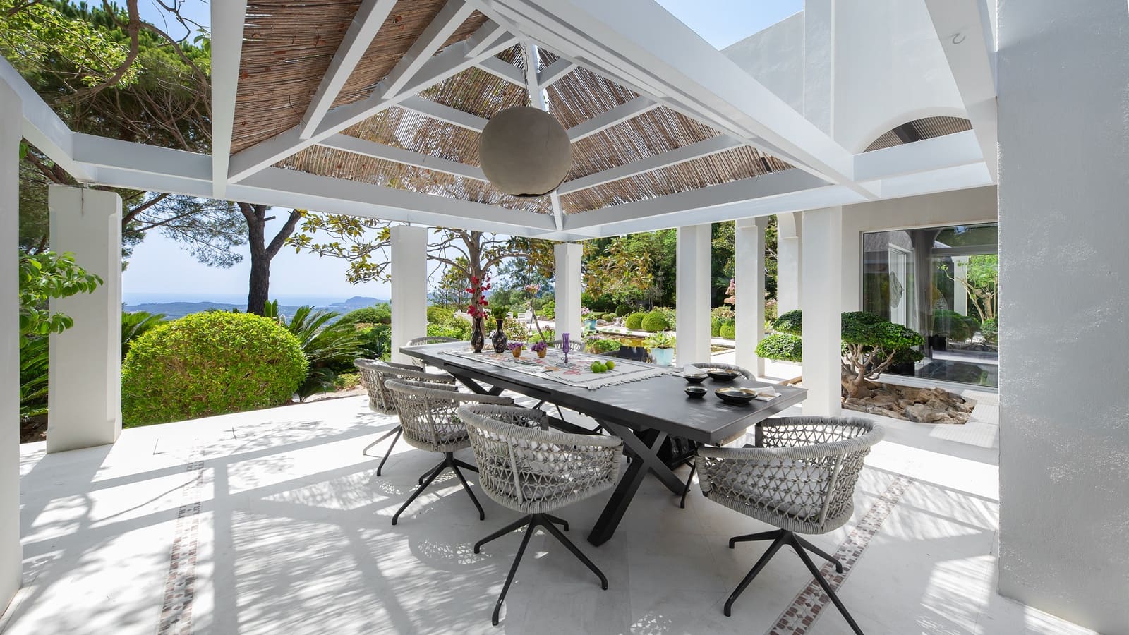 4 soverom Villa til salgs i Calvia med svømmebasseng garasje - € 6 300 000 (Ref: 9161844)