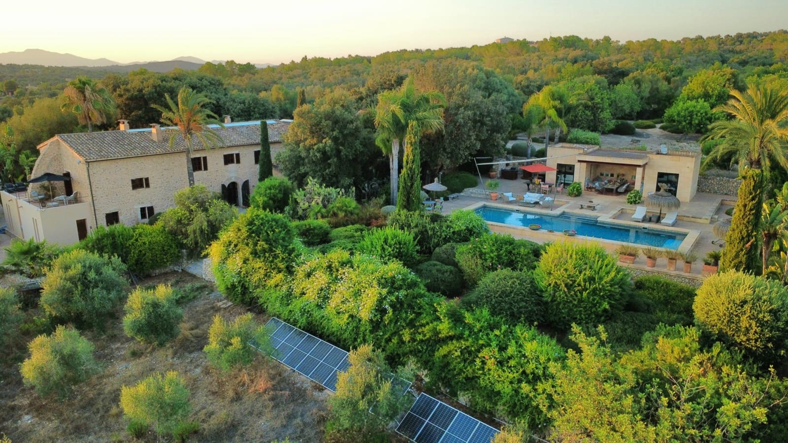 4 bedroom Finca/Country House for sale in Porreres with pool garage - € 5,800,000 (Ref: 9161845)