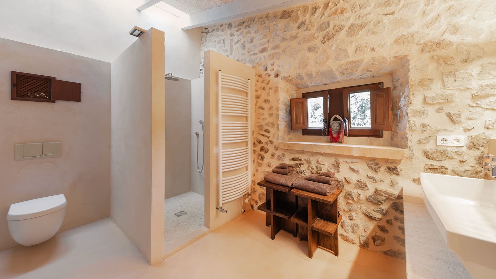 4 bedroom Finca/Country House for sale in Porreres with pool garage - € 5,800,000 (Ref: 9161845)