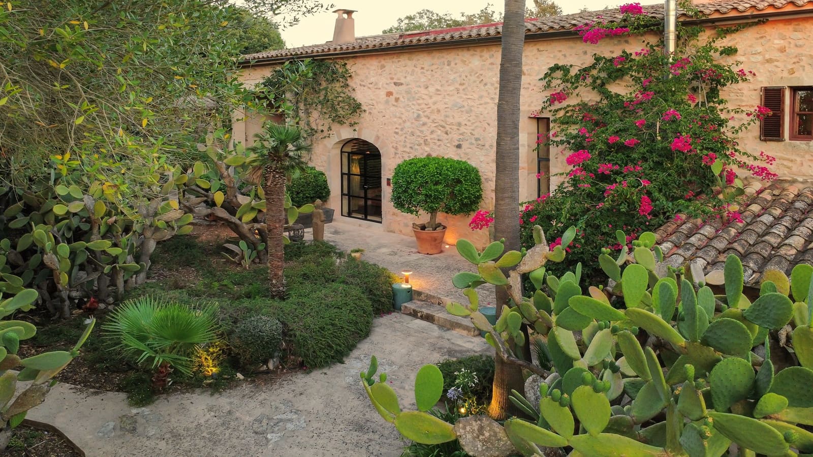4 bedroom Finca/Country House for sale in Porreres with pool garage - € 5,800,000 (Ref: 9161845)