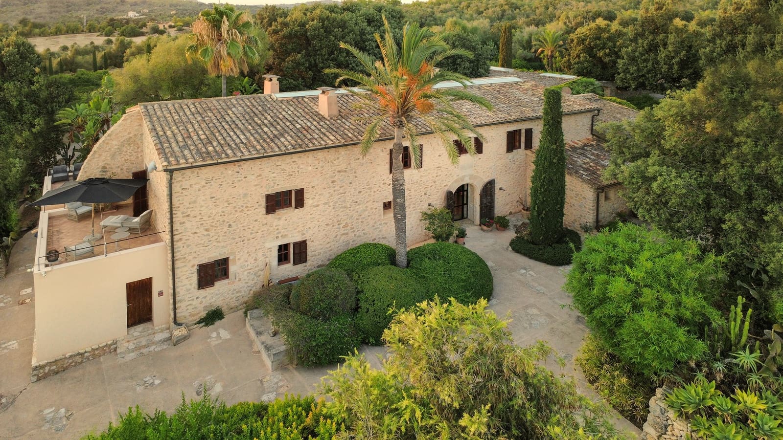 4 bedroom Finca/Country House for sale in Porreres with pool garage - € 5,800,000 (Ref: 9161845)