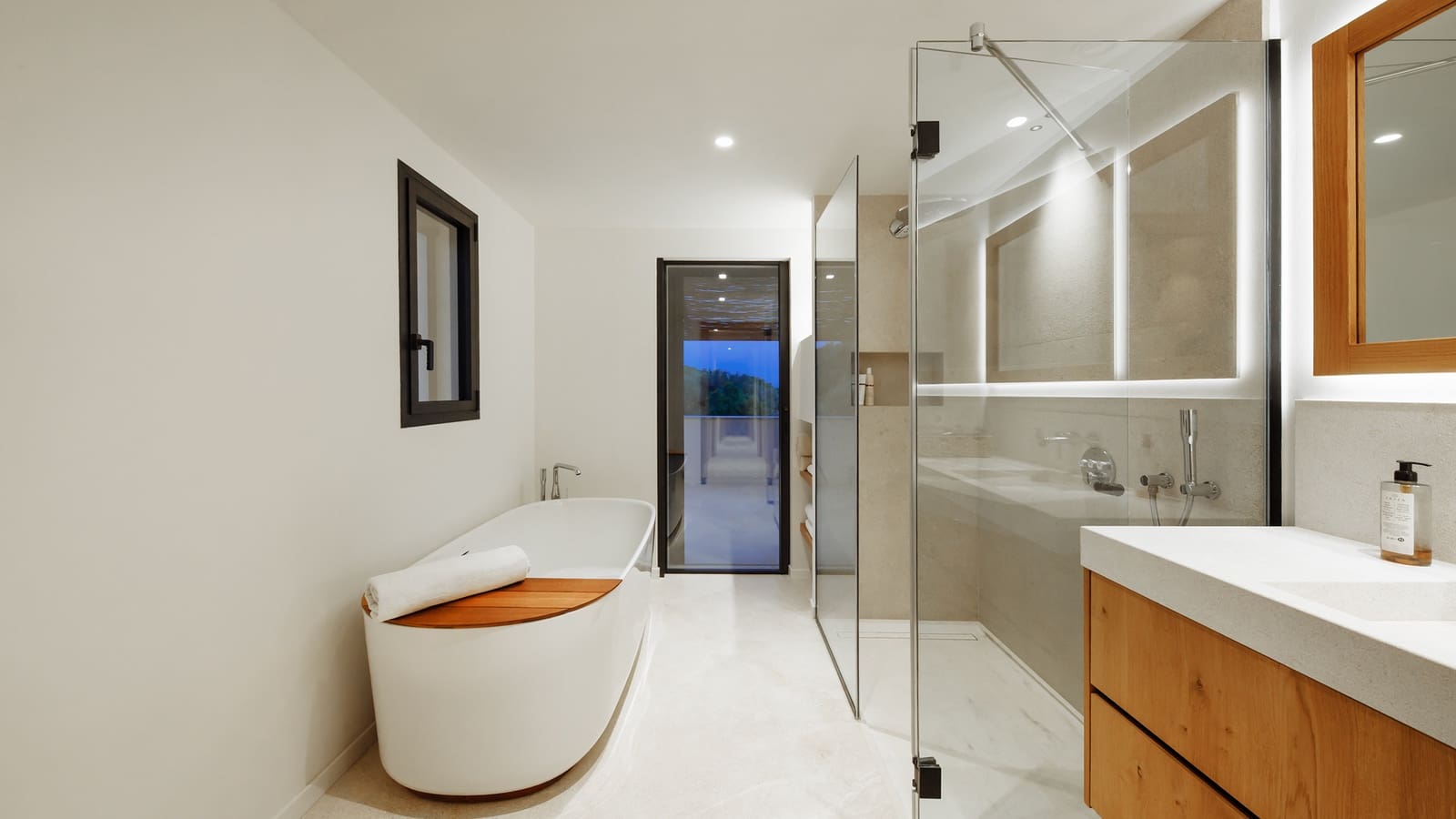 6 soveværelse Finca/Landehus til leje i Ses Salines med swimmingpool garage - € 20.000 (Ref: 9161846)