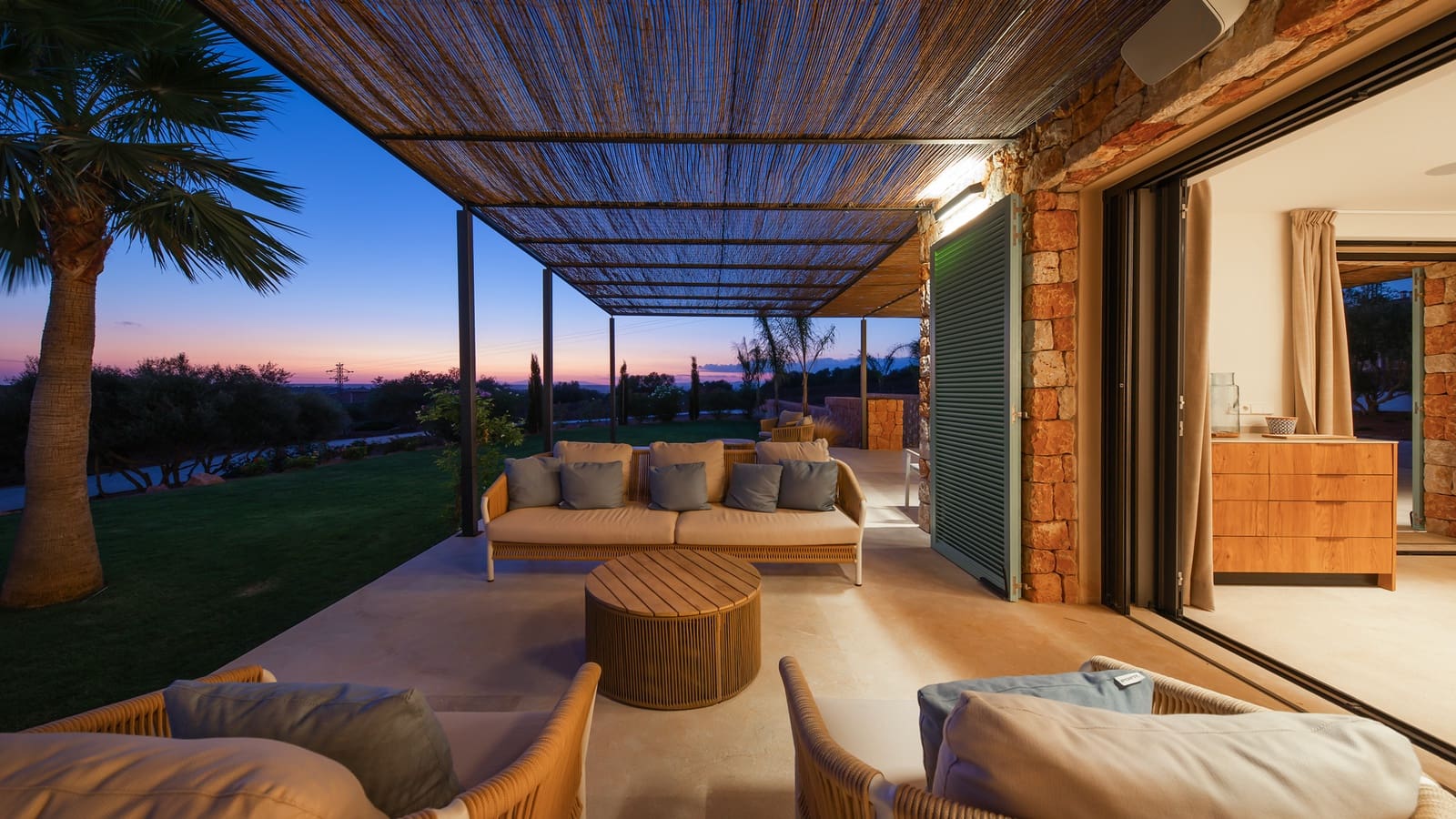 6 soveværelse Finca/Landehus til leje i Ses Salines med swimmingpool garage - € 20.000 (Ref: 9161846)