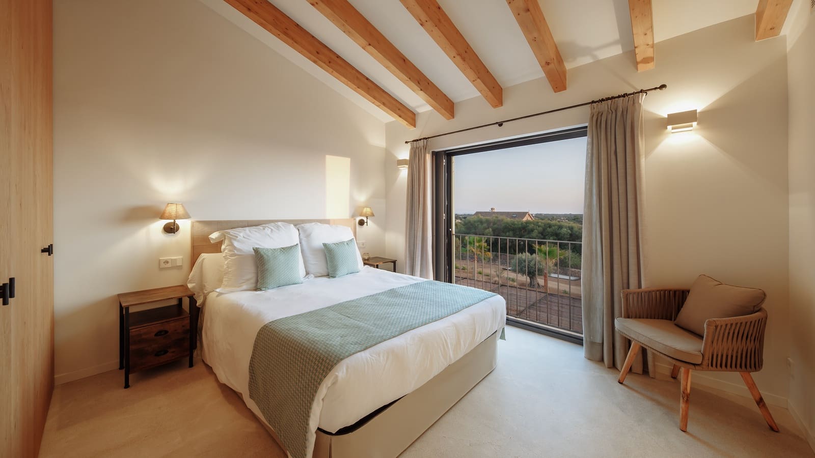 6 soveværelse Finca/Landehus til leje i Ses Salines med swimmingpool garage - € 20.000 (Ref: 9161846)