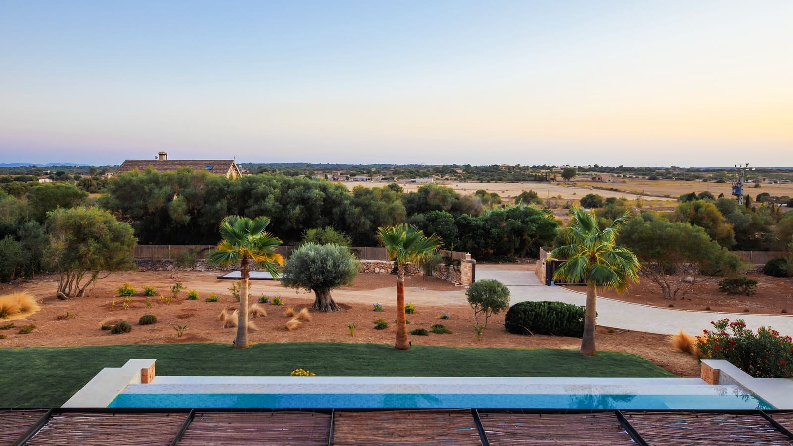 6 soveværelse Finca/Landehus til leje i Ses Salines med swimmingpool garage - € 20.000 (Ref: 9161846)