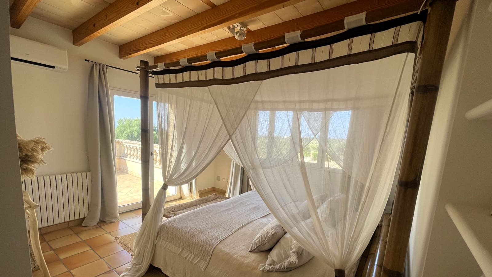 4 sypialnia Finka/Dom wiejski do wynajęcia w Llucmajor z basenem garażem - 8 000 € (Ref: 9161847)