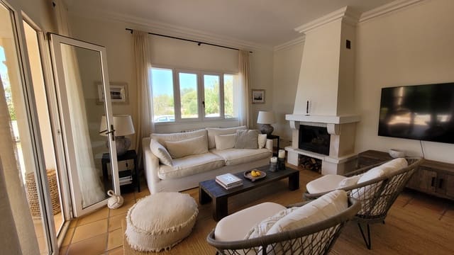 4 bedroom Finca/Country House for rent in Llucmajor with pool garage - € 8,000 (Ref: 9161847)