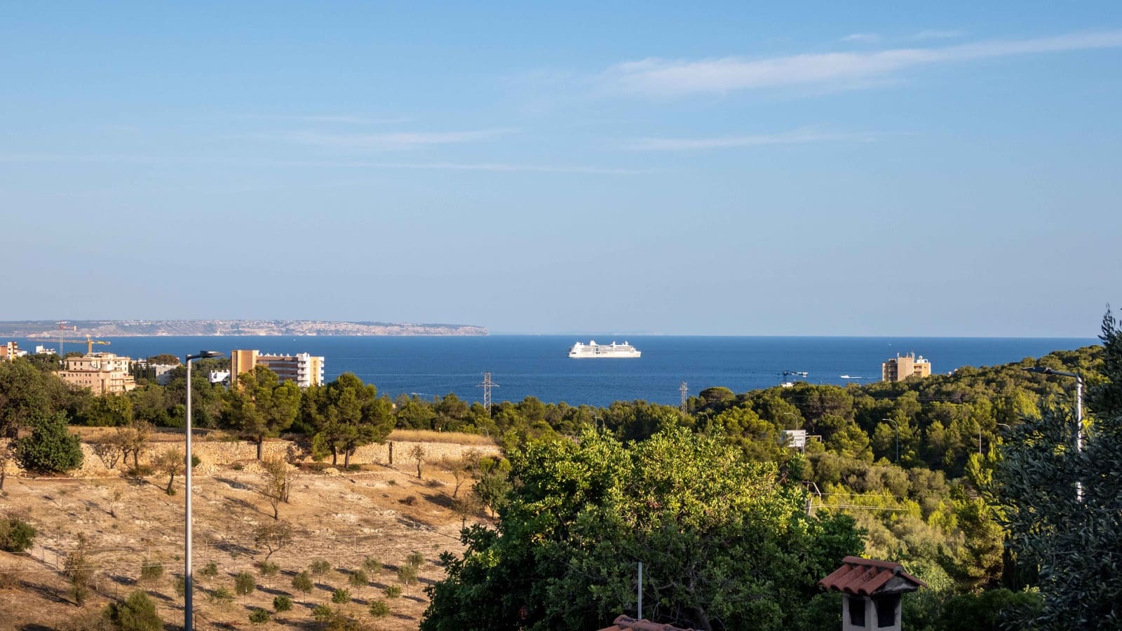 5 bedroom Villa for sale in Genova with garage - € 3,200,000 (Ref: 9172443)