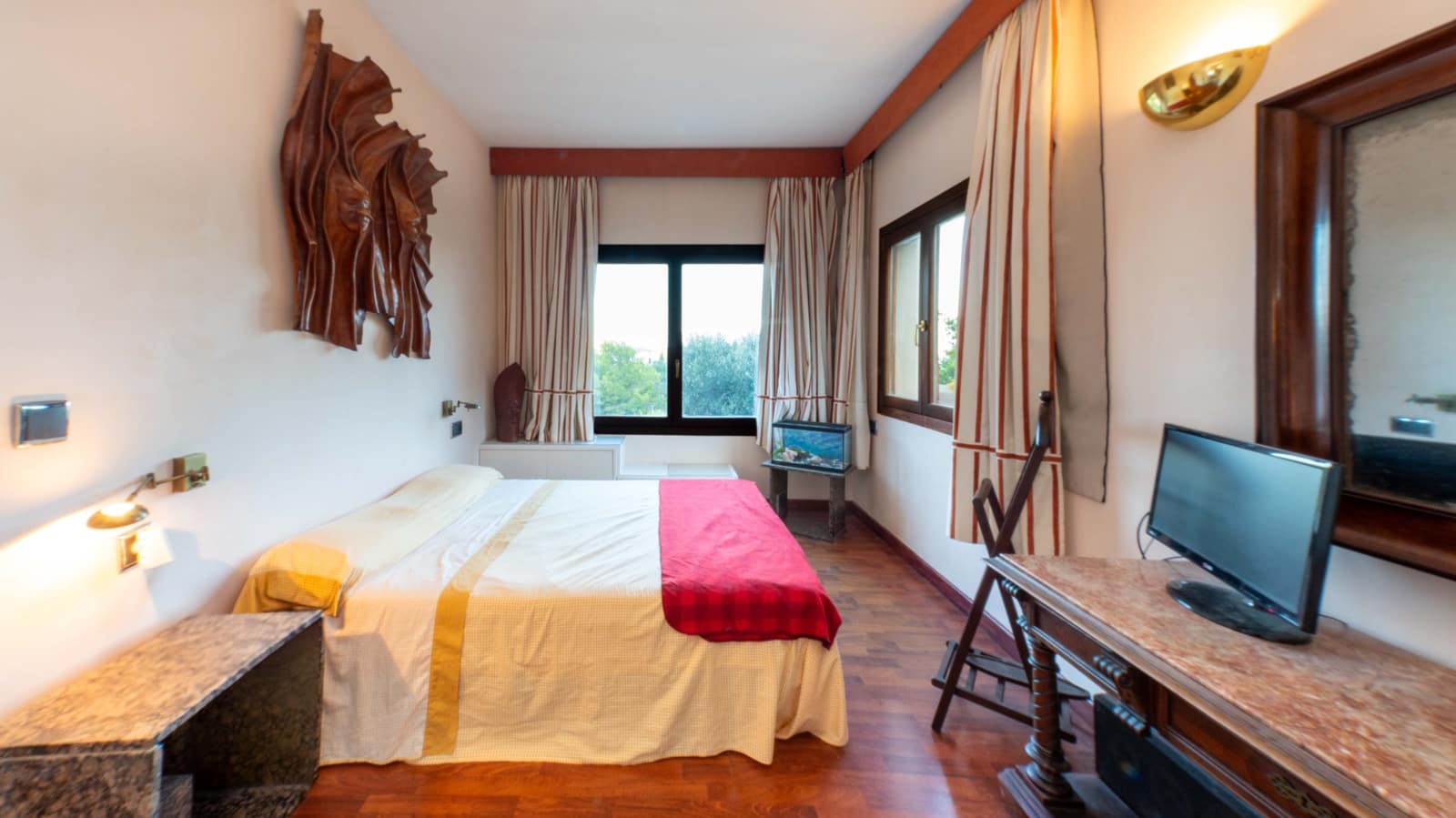 5 bedroom Villa for sale in Genova with garage - € 3,200,000 (Ref: 9172443)