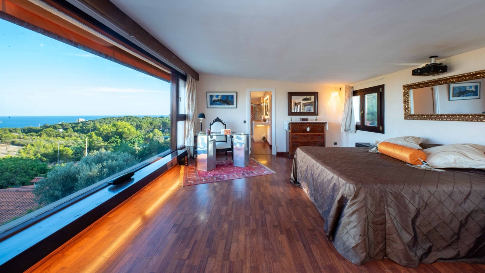 5 bedroom Villa for sale in Genova with garage - € 3,200,000 (Ref: 9172443)