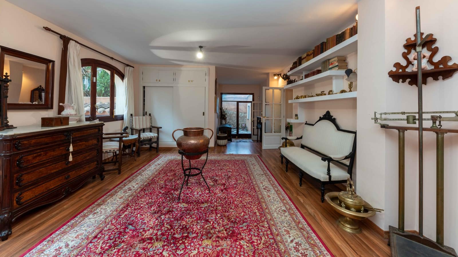 5 bedroom Villa for sale in Genova with garage - € 3,200,000 (Ref: 9172443)