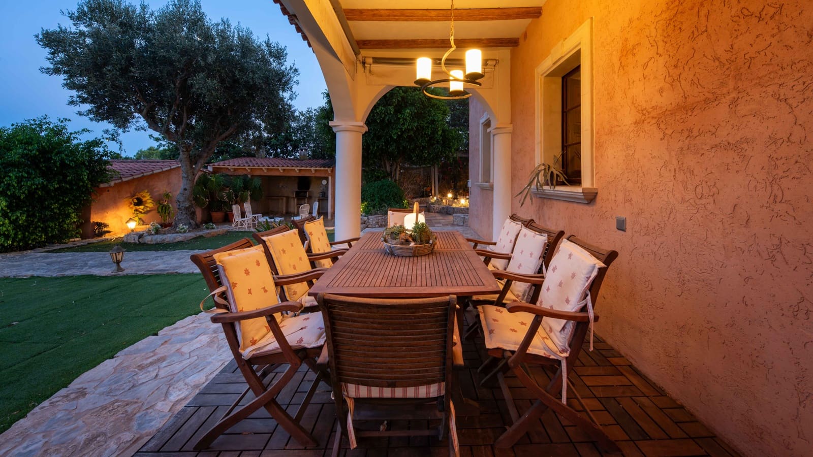 5 bedroom Villa for sale in Genova with garage - € 3,200,000 (Ref: 9172443)