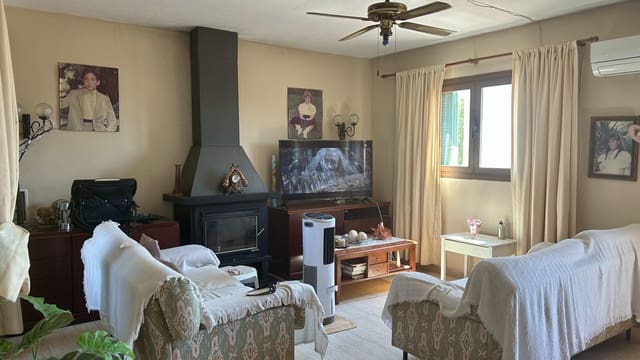 4 slaapkamer Halfvrijstaande villa te koop in Santa Ponsa, Calvià met zwembad garage - € 650.000 (Ref: 9175986)