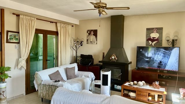 4 slaapkamer Halfvrijstaande villa te koop in Santa Ponsa, Calvià met zwembad garage - € 650.000 (Ref: 9175986)