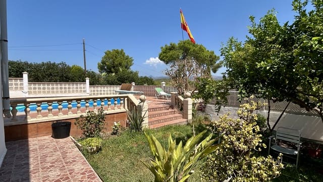 4 slaapkamer Halfvrijstaande villa te koop in Santa Ponsa, Calvià met zwembad garage - € 650.000 (Ref: 9175986)