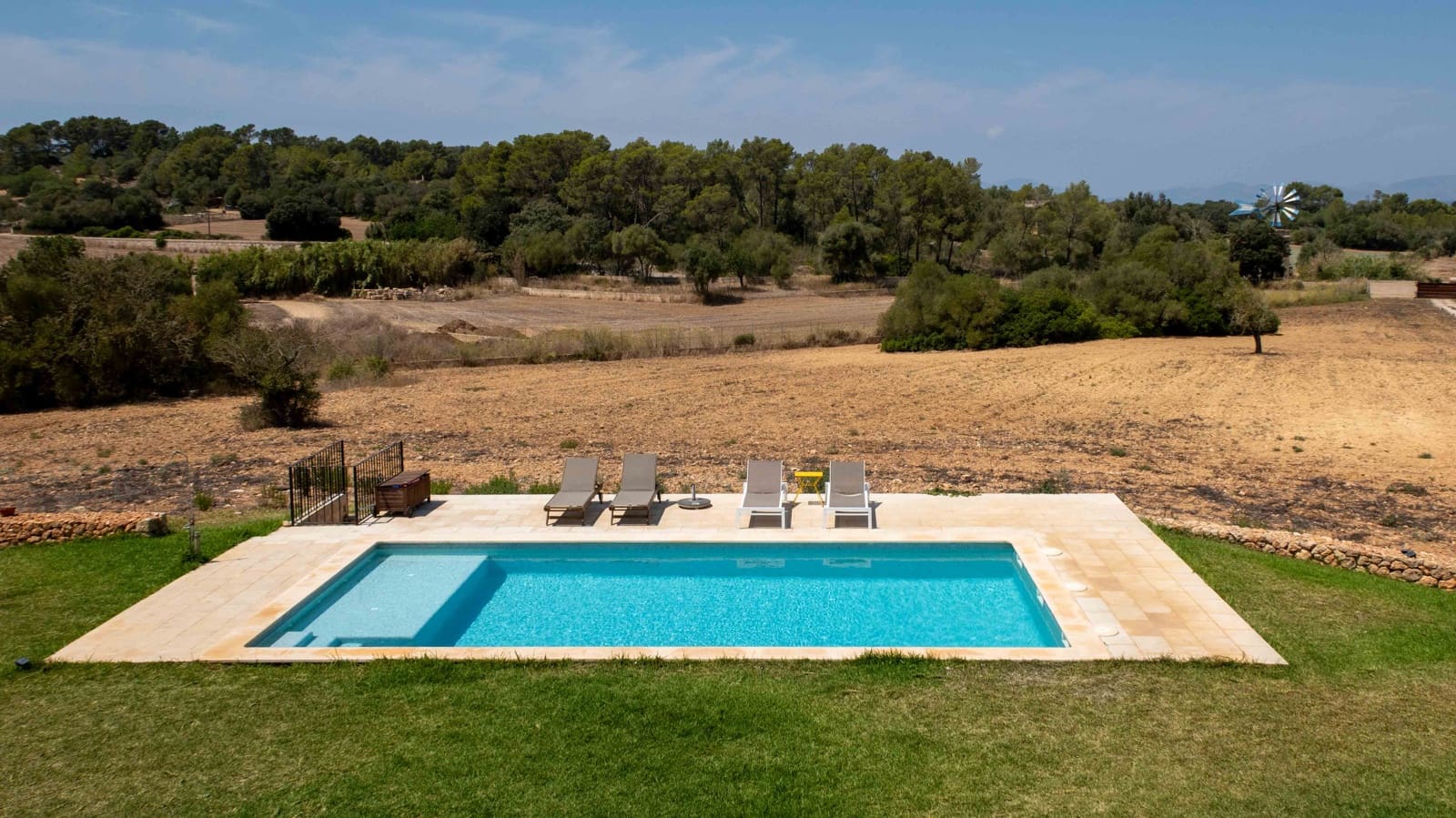 4 soveværelse Finca/Landehus til salg i Algaida med swimmingpool garage - € 2.250.000 (Ref: 9180477)