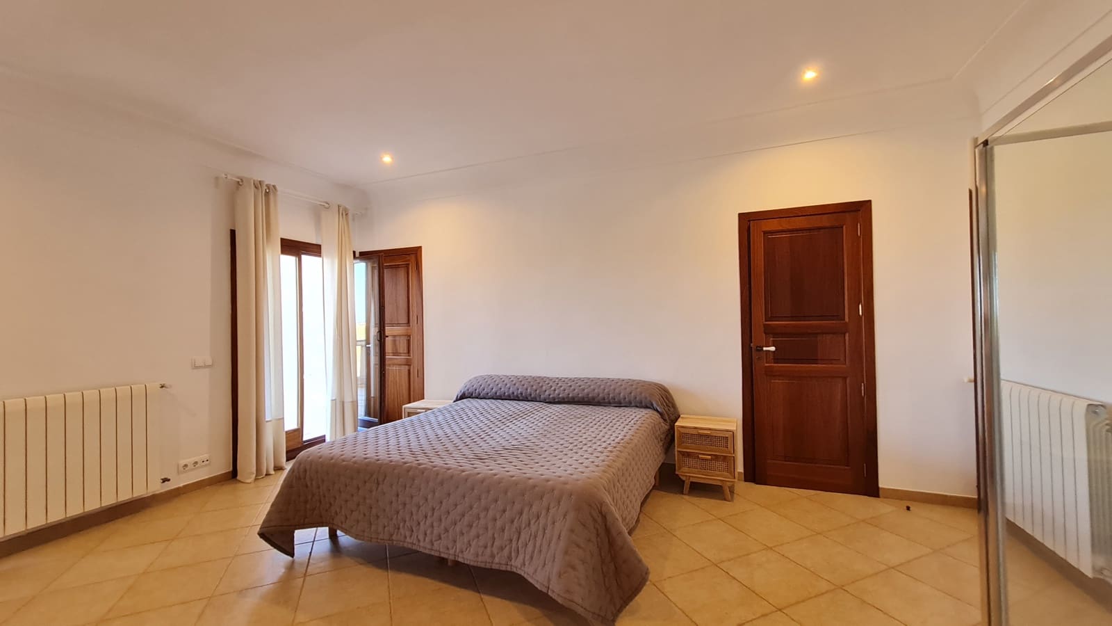 4 soveværelse Byhus til leje i Santanyi med garage - € 3.950 (Ref: 9180480)