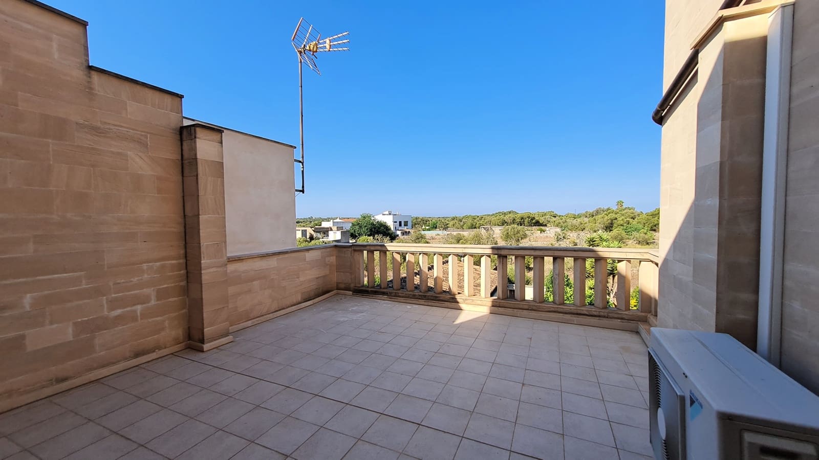 4 soveværelse Byhus til leje i Santanyi med garage - € 3.950 (Ref: 9180480)