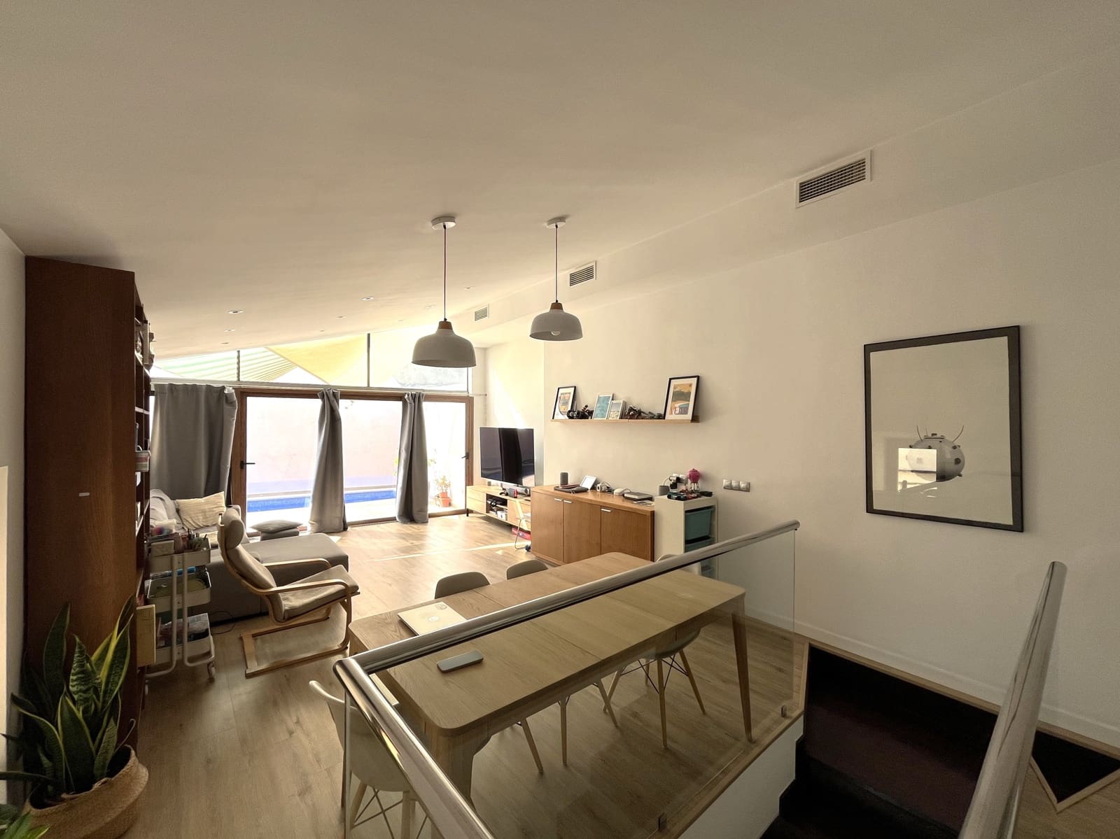 3 soveværelse Semi-Rækkehus til salg i Alaro med swimmingpool garage - € 619.000 (Ref: 9189852)