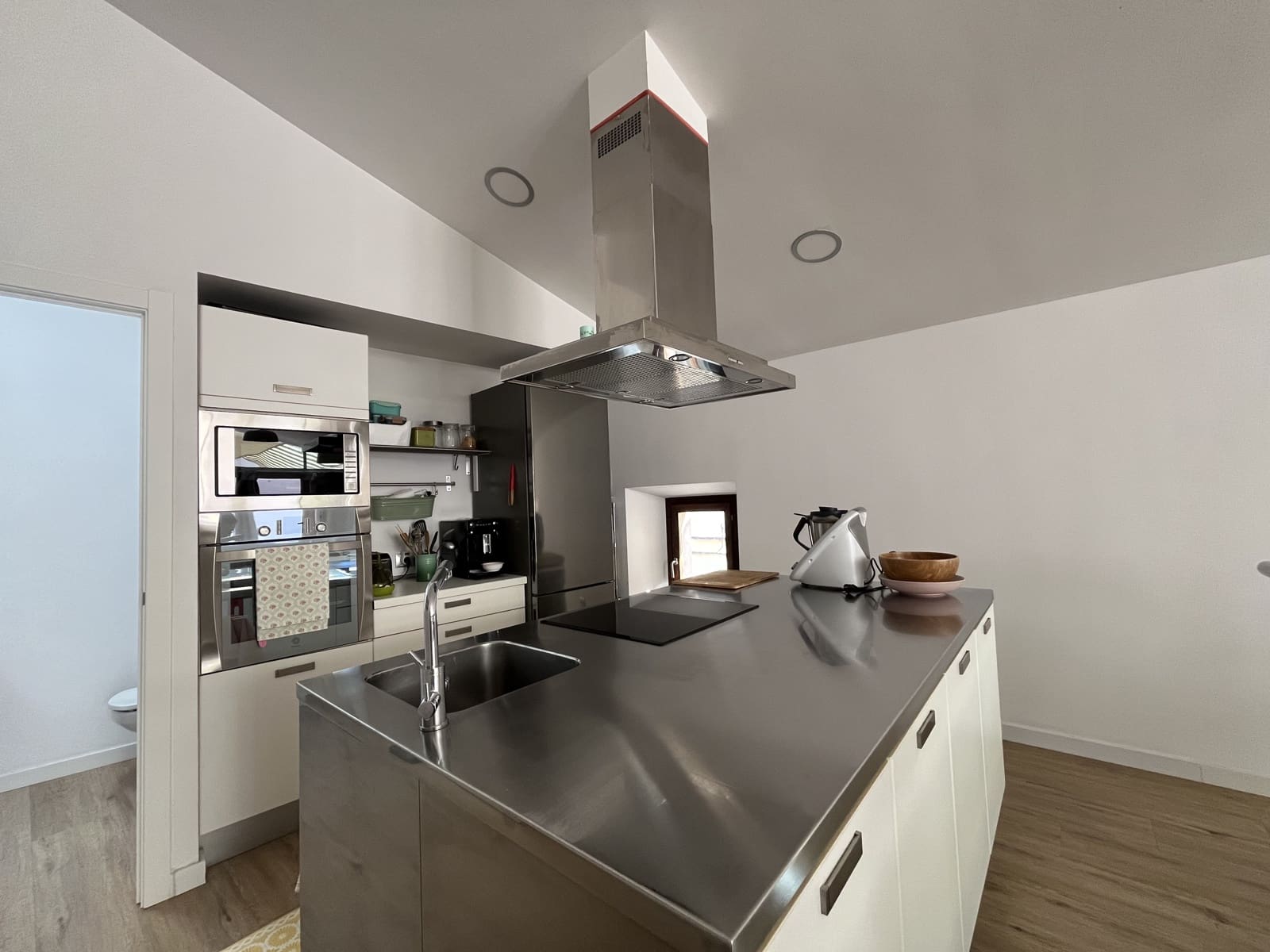 3 soveværelse Semi-Rækkehus til salg i Alaro med swimmingpool garage - € 619.000 (Ref: 9189852)