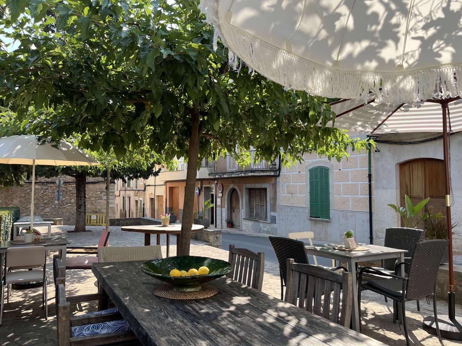 3 soveværelse Semi-Rækkehus til salg i Alaro med swimmingpool garage - € 619.000 (Ref: 9189852)