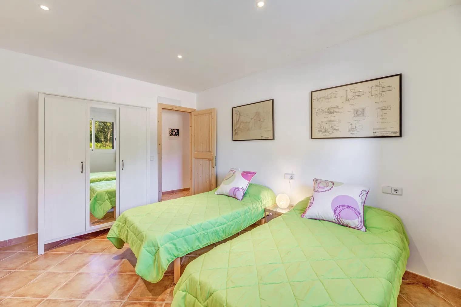 2 slaapkamer Finca/Landhuis te huur in Llucmajor met zwembad garage - € 2.000 (Ref: 9189853)