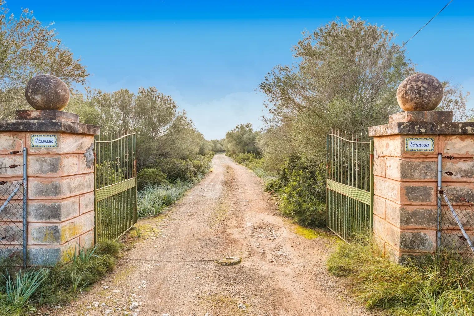 2 slaapkamer Finca/Landhuis te huur in Llucmajor met zwembad garage - € 2.000 (Ref: 9189853)