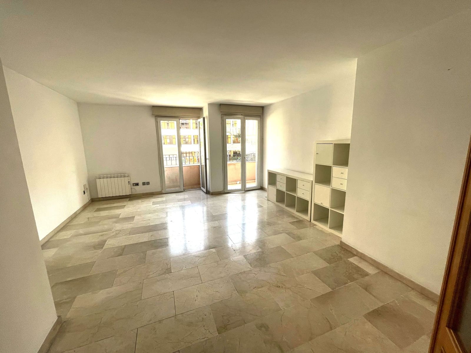 3 soverom Leilighet til leie i Palma de Mallorca med garasje - € 1 900 (Ref: 9192986)