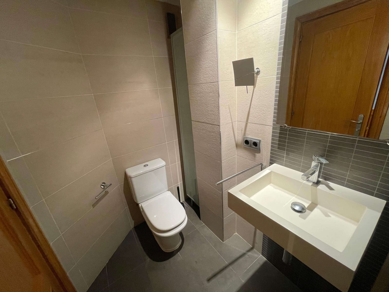 3 soverom Leilighet til leie i Palma de Mallorca med garasje - € 1 900 (Ref: 9192986)