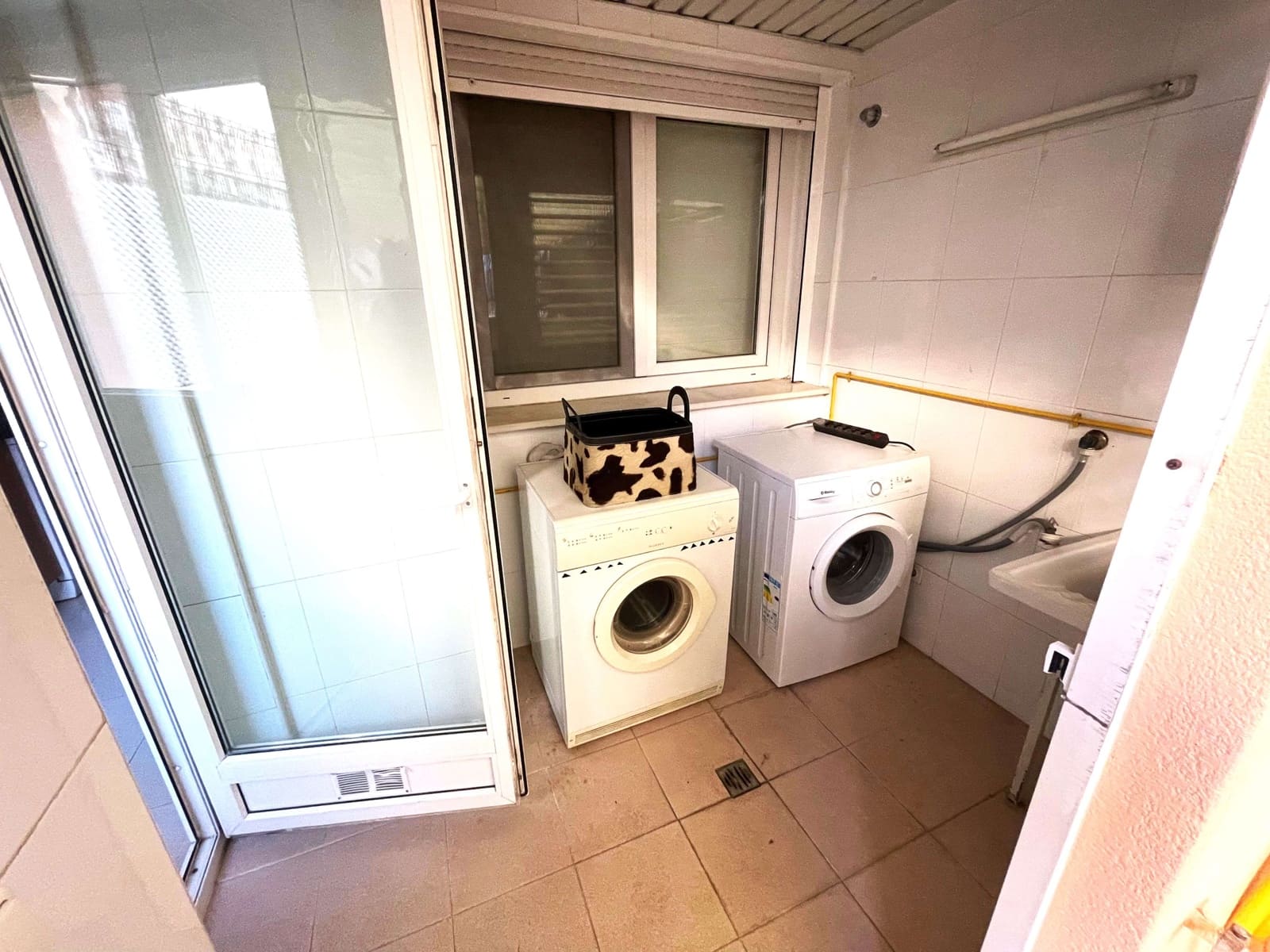 3 soverom Leilighet til leie i Palma de Mallorca med garasje - € 1 900 (Ref: 9192986)