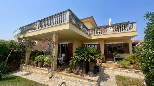 4 bedroom Villa for sale in Campanet with pool garage - € 1,200,000 (Ref: 9192988)