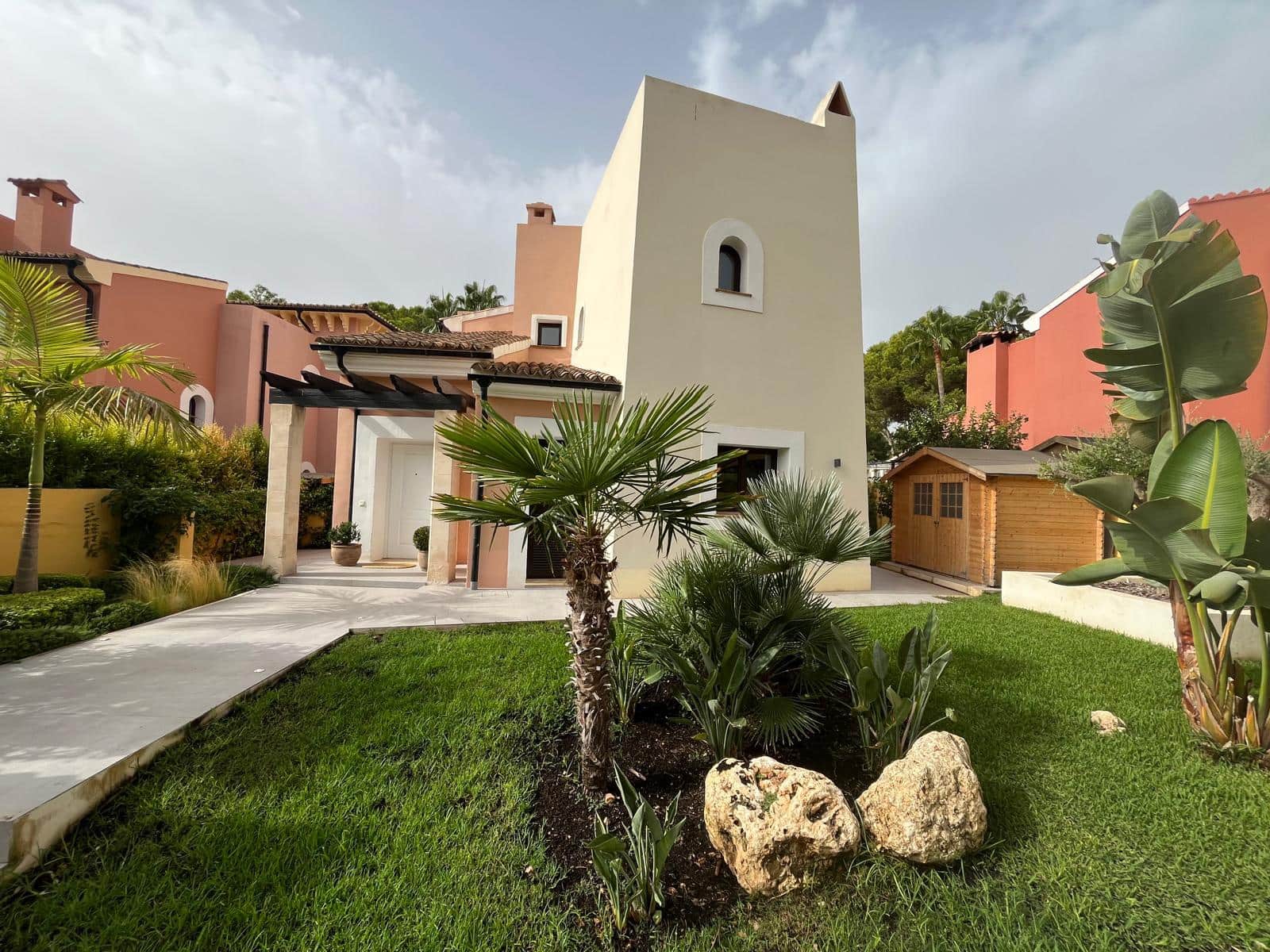 3 soverom Villa til leie i Santa Ponsa med svømmebasseng garasje - € 4 500 (Ref: 9195055)