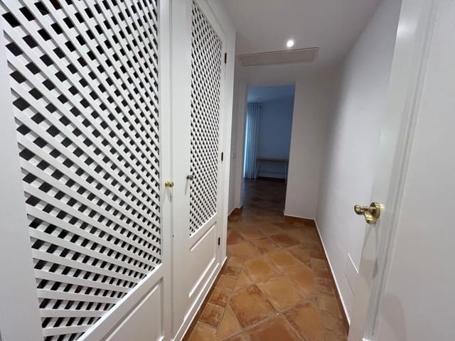 3 soverom Villa til leie i Santa Ponsa, Calvià med svømmebasseng garasje - € 4 500 (Ref: 9195055)